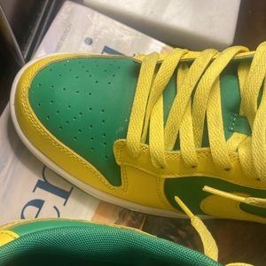 Nike dunk low “reverse Brazil” Used